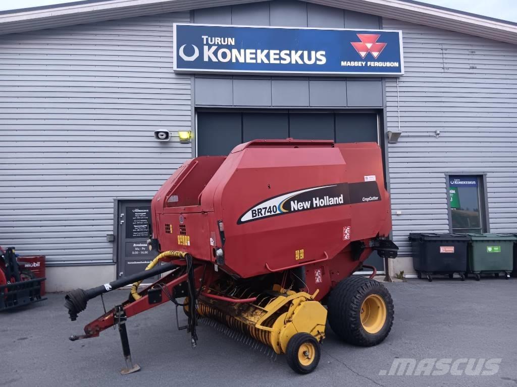 New Holland BR 740 Enfardadeira de rolos