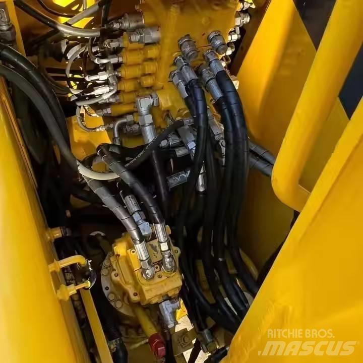 Komatsu PC130 Escavadoras de rastos