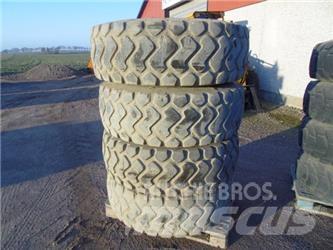 Däck 15,5x25 Pneus, Rodas e Jantes