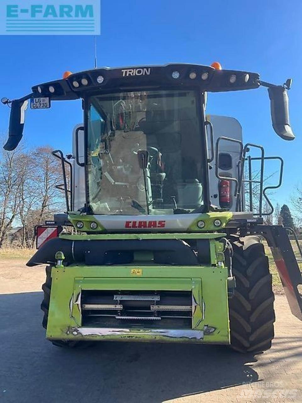 CLAAS trion 730 Ceifeiras debulhadoras