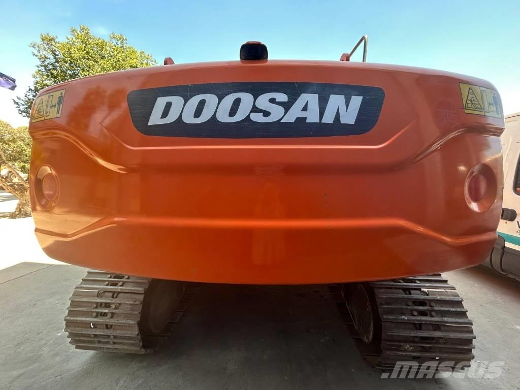 Doosan DX 225 Escavadoras de rastos