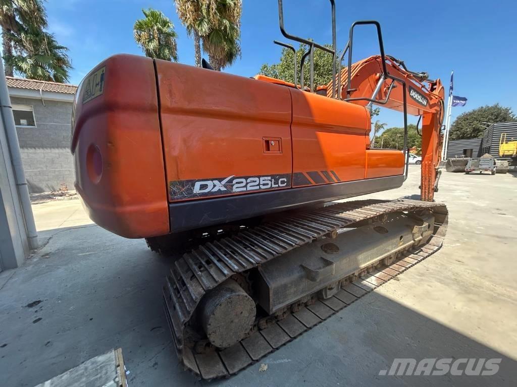 Doosan DX 225 Escavadoras de rastos