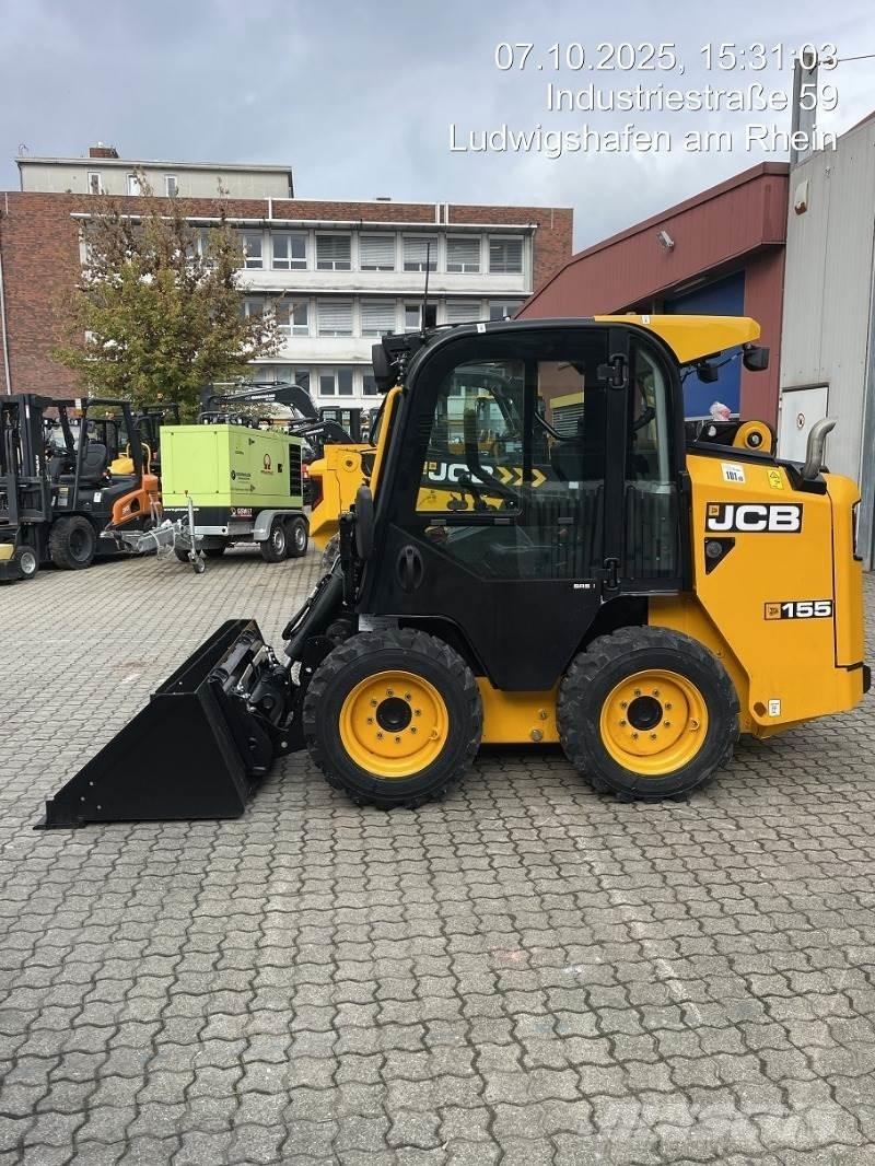 JCB 155 Carregadoras de direcção deslizante