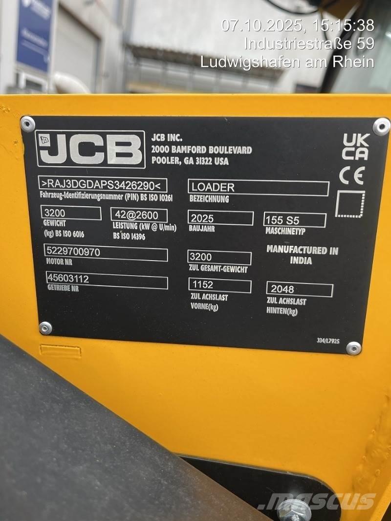 JCB 155 Carregadoras de direcção deslizante