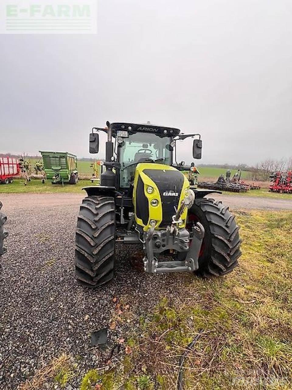 CLAAS arion 650 Tratores Agrícolas usados