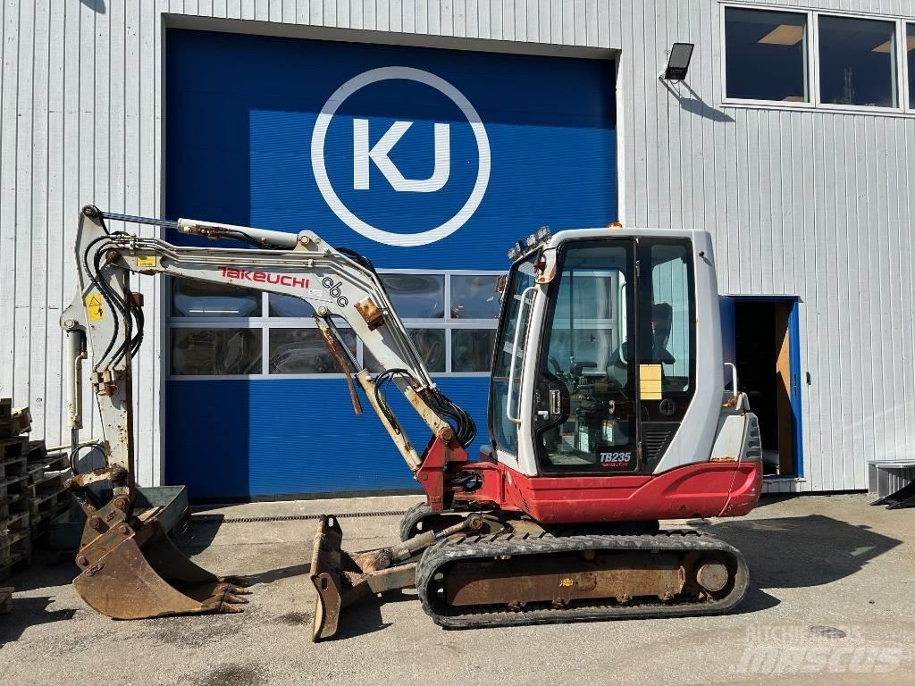 Takeuchi TB 235 Mini Escavadoras <7t