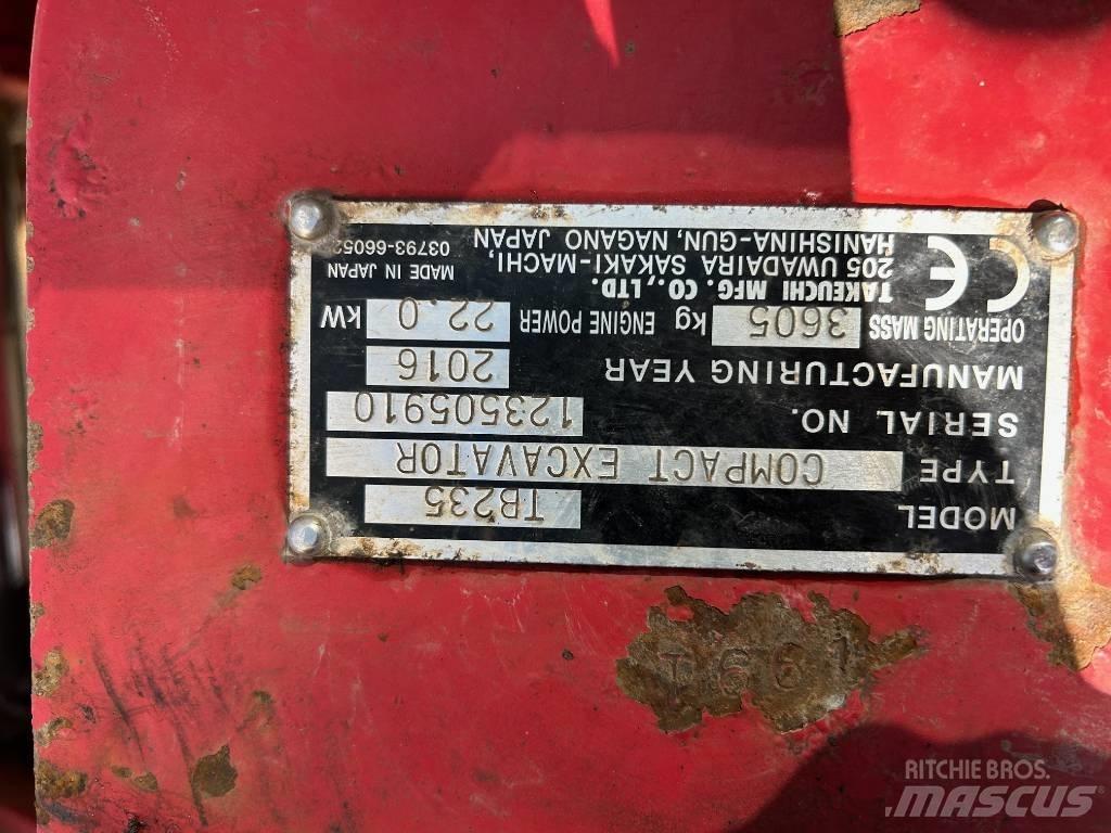 Takeuchi TB 235 Mini Escavadoras <7t