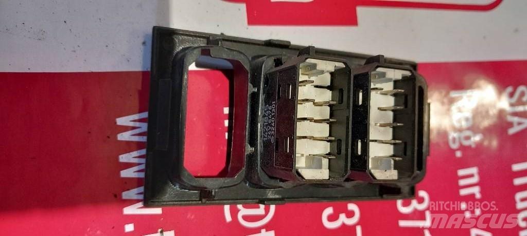 Scania R 440.   1421845 Cabines e interior
