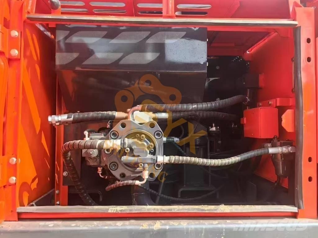 Doosan DX225 Escavadoras de rastos
