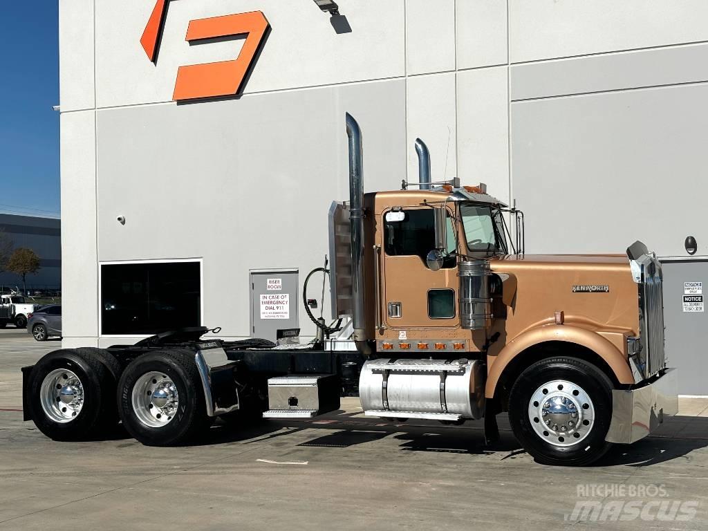 Kenworth W 900 Tractores (camiões)