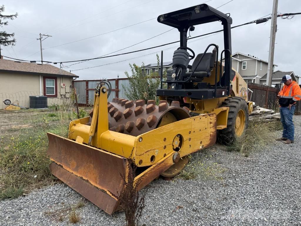 CAT CP 44 Cilindros Compactadores monocilíndricos