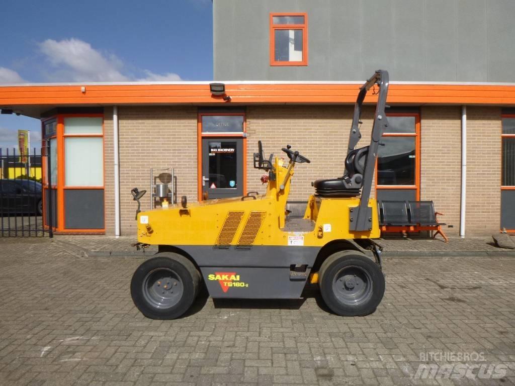 Sakai TS160-2 Cilindros Compactadores de pneus