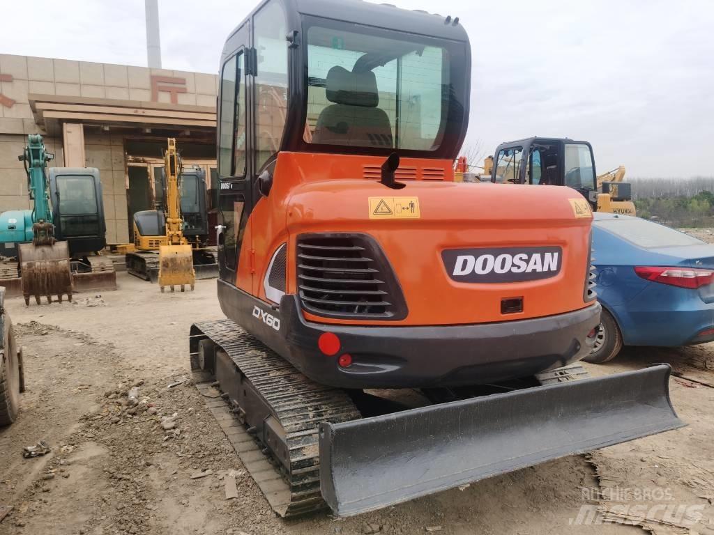 Doosan DX 60 Mini Escavadoras <7t