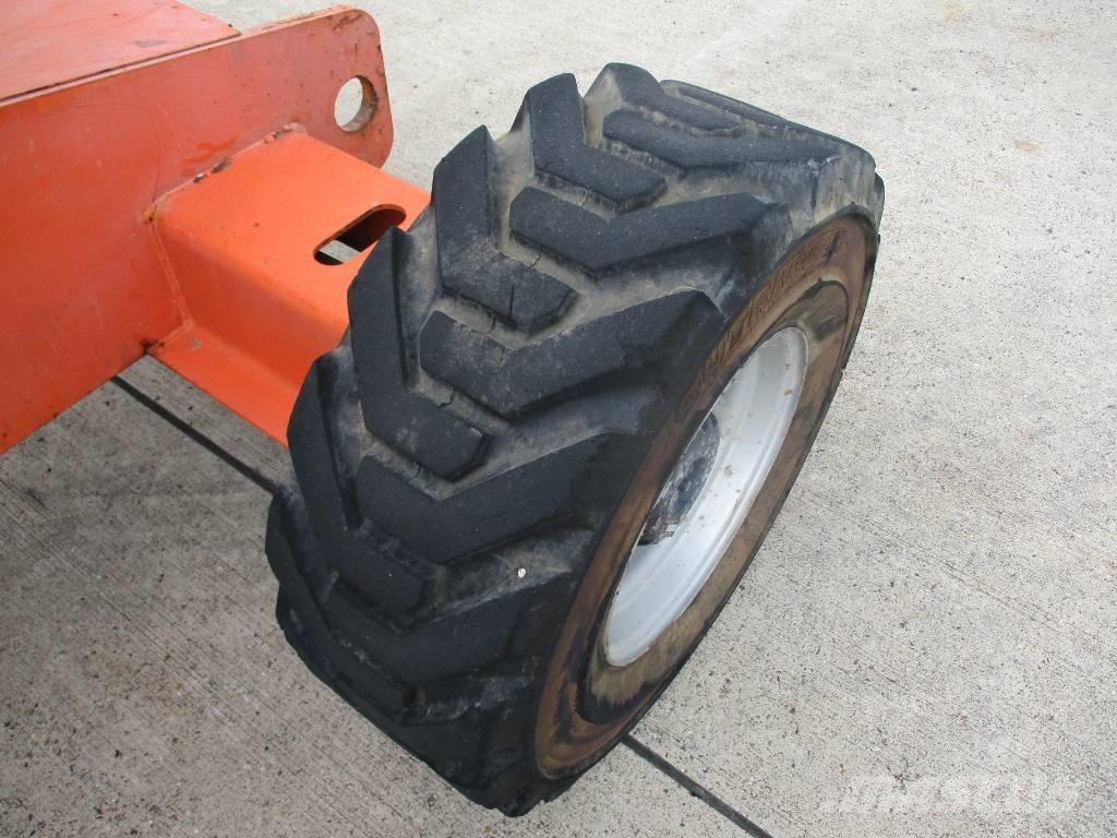 JLG 460SJ (867) Elevadores braços Telescópicos