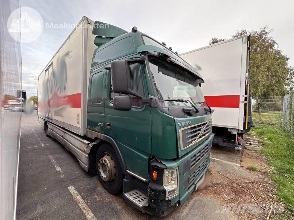Volvo FM 9 300 Camiões de caixa fechada