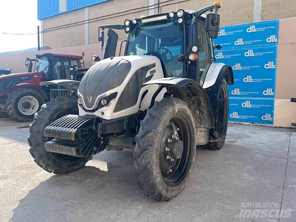 Valtra G135 Tratores Agrícolas usados