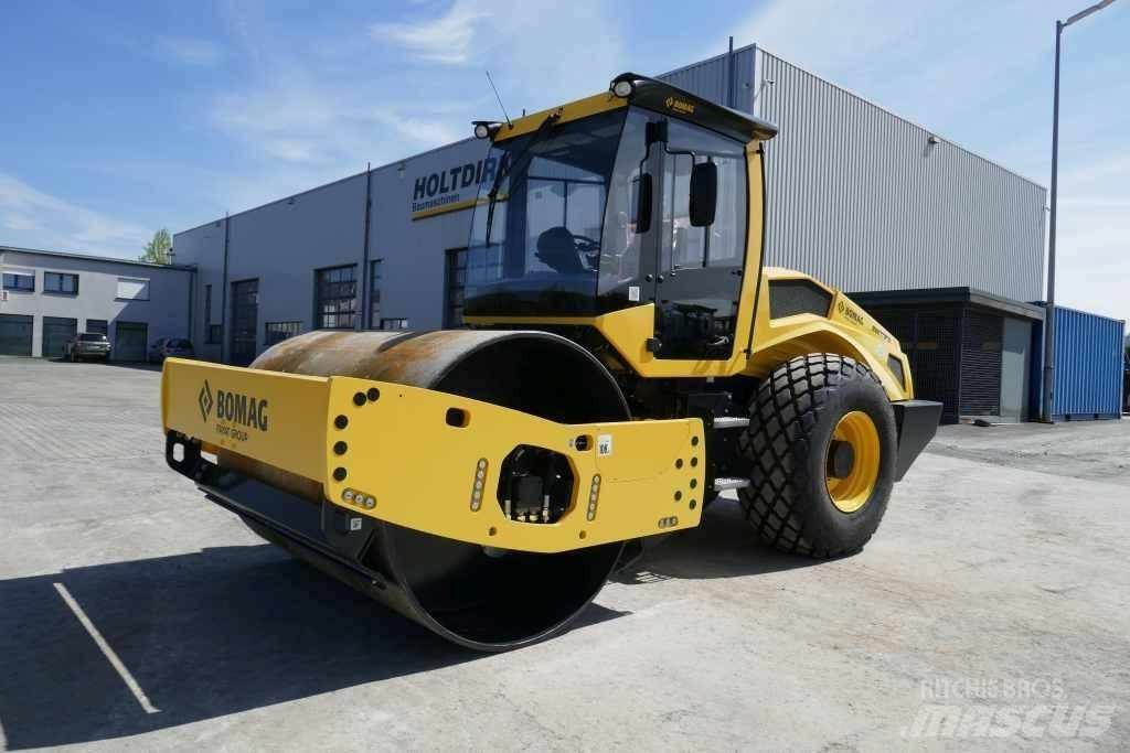 Bomag BW 213 D-5 Compactadores para terra