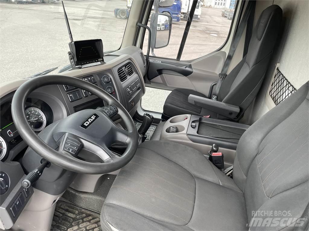 DAF LF180 4x2 Camiões de caixa fechada