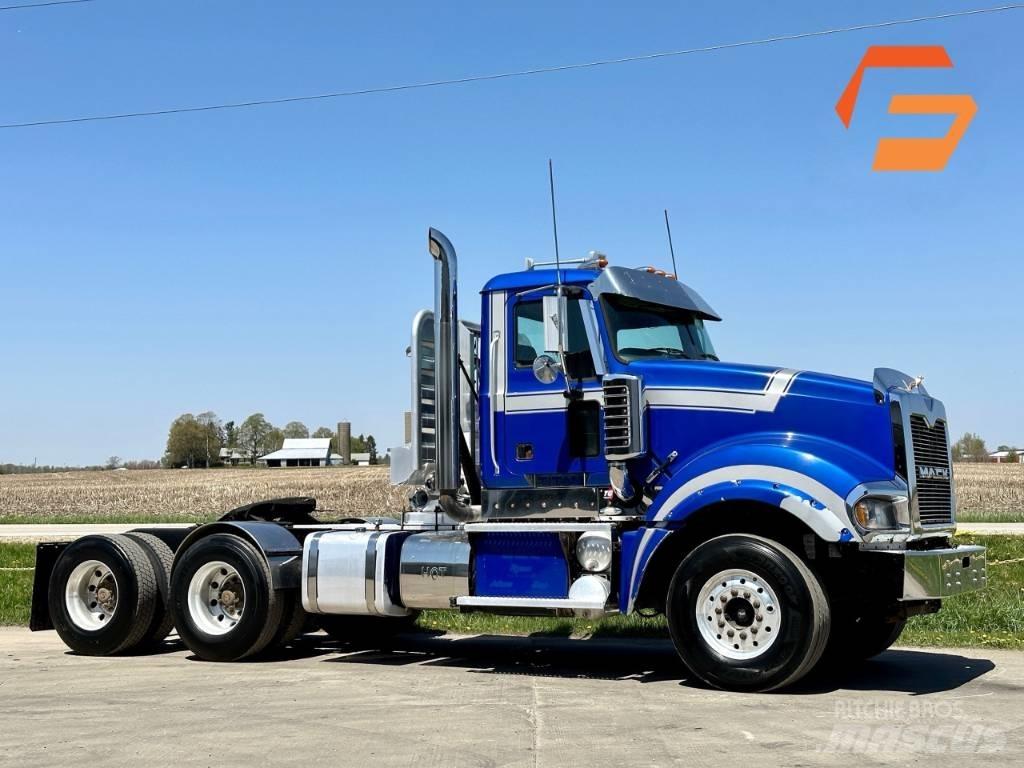 Mack Titan TD 713 Outros Camiões