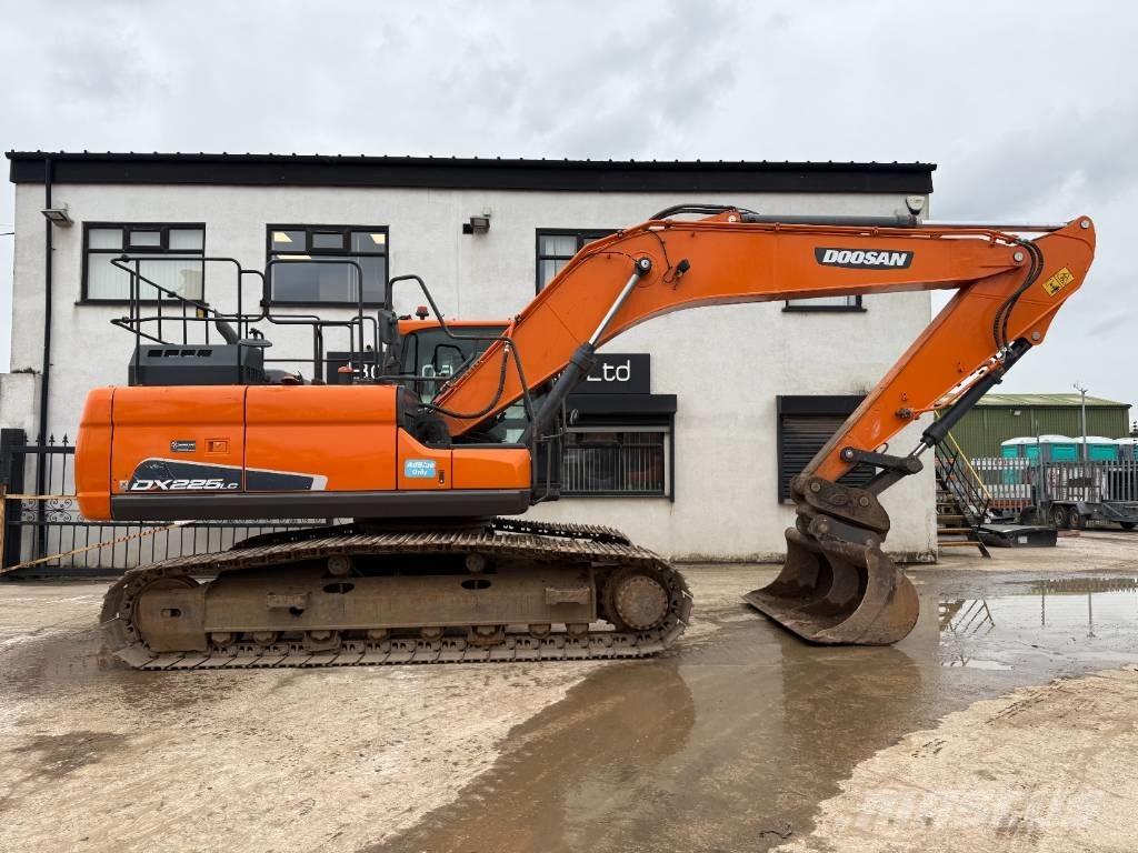 Doosan DX 225 LC-5 Escavadoras de rastos