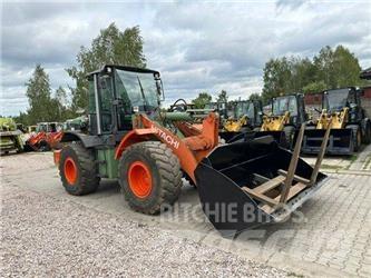 Hitachi ZW 150 Pás carregadoras de rodas