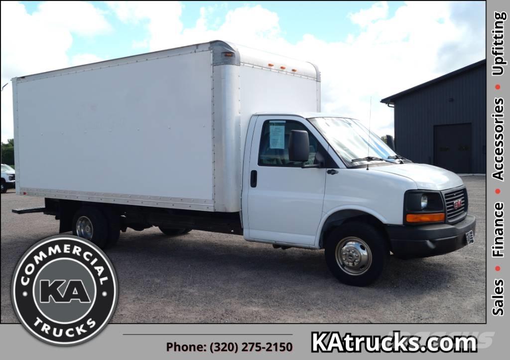 GMC Savana G3500 Camiões de caixa fechada