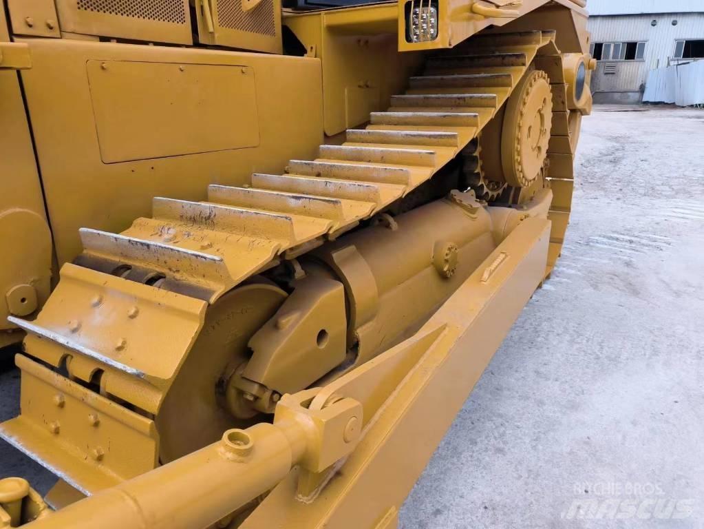 CAT D 8 R Dozers - Tratores rastos