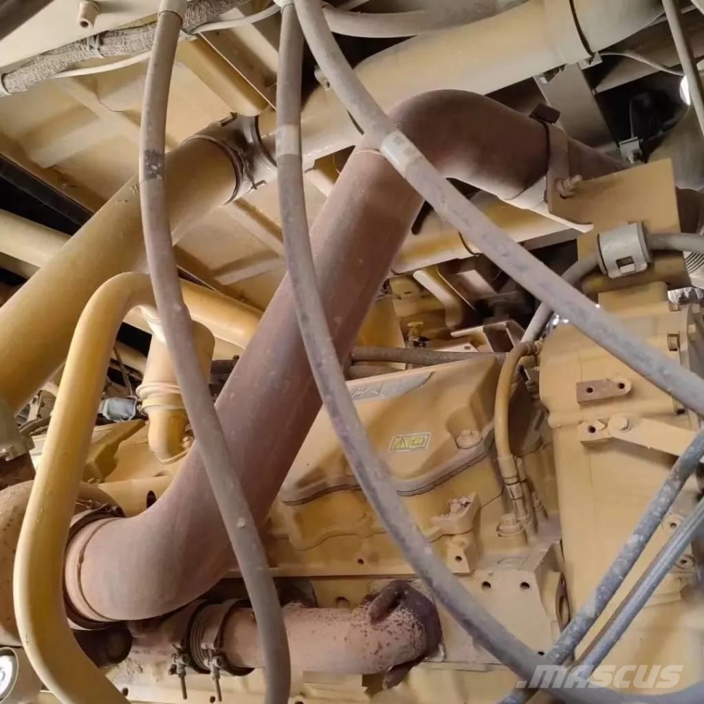 CAT 777 Camiőes dumper basculantes rígidos