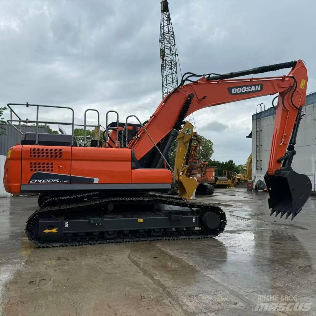 Doosan DX 225 LCA Escavadoras de rastos