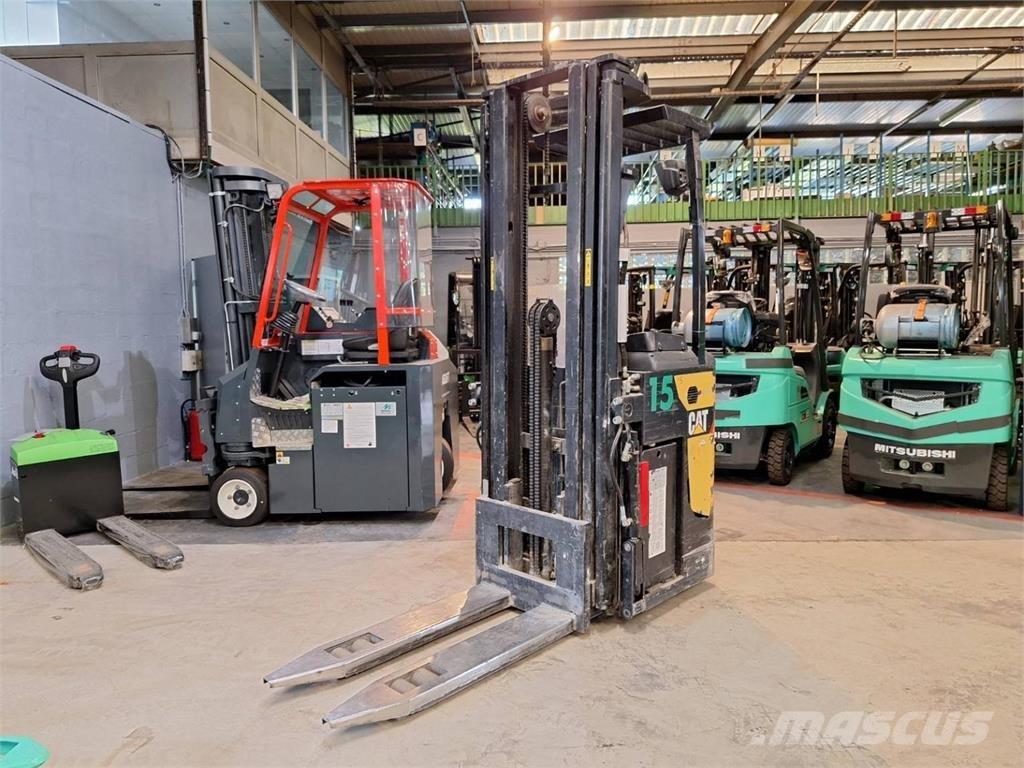 CAT NSR20N Self propelled stackers