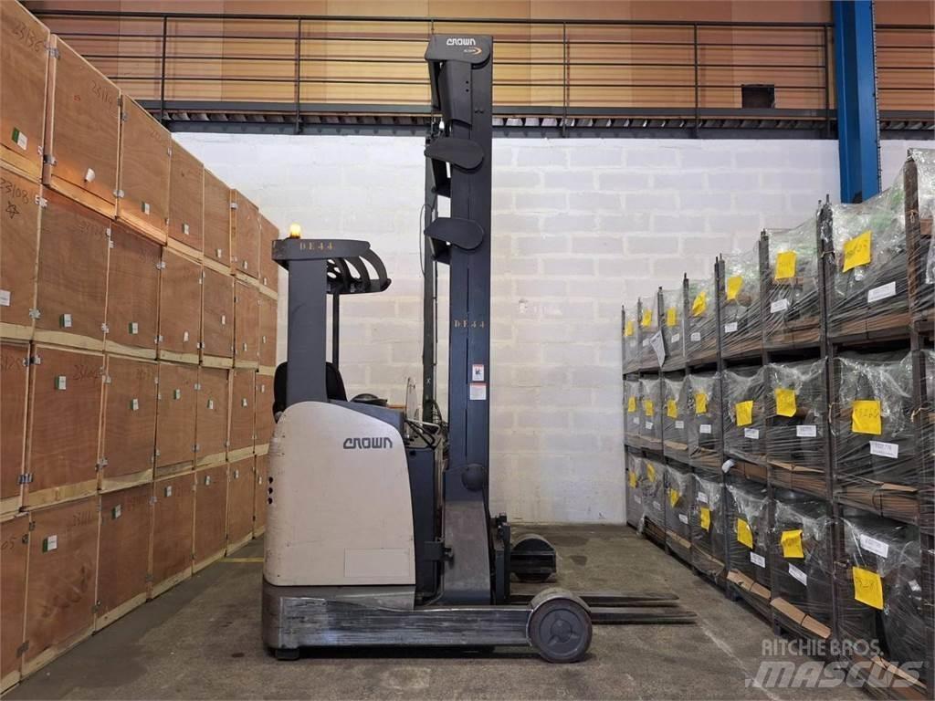 Crown ESR 5260 Empilhadores Elevadores