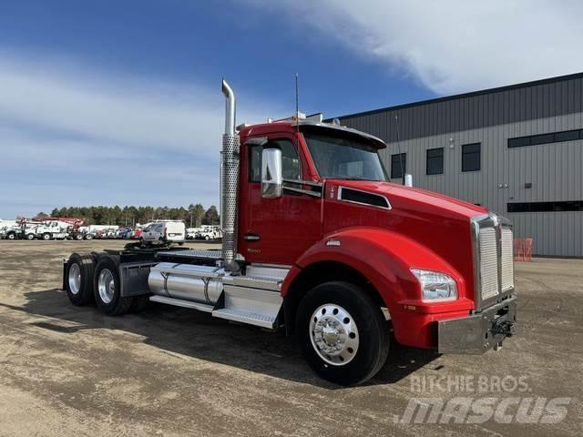 Kenworth T880 Outros