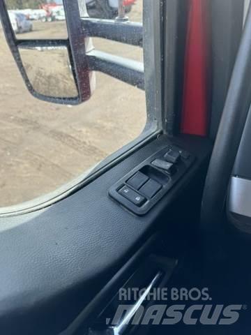 Kenworth T880 Outros