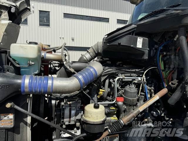 Kenworth T880 Outros