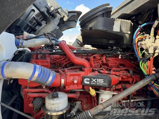 Kenworth T880 Outros
