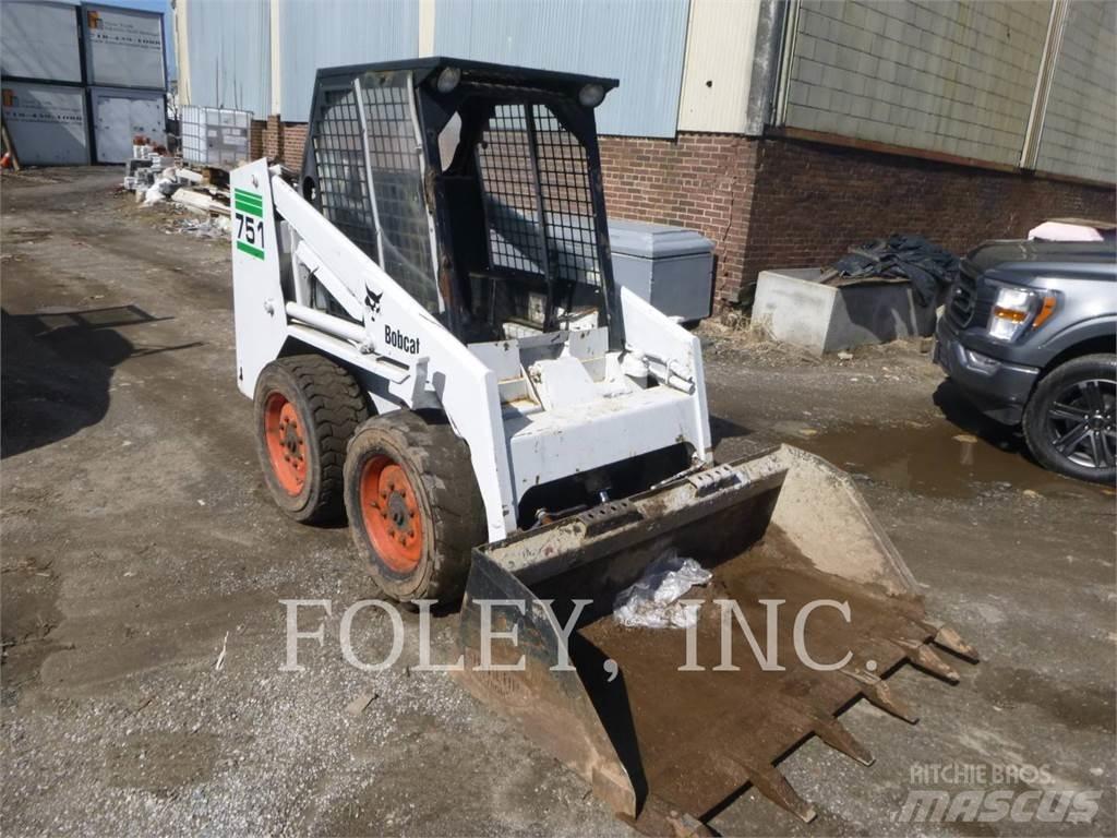 Bobcat 743B Carregadoras de direcção deslizante