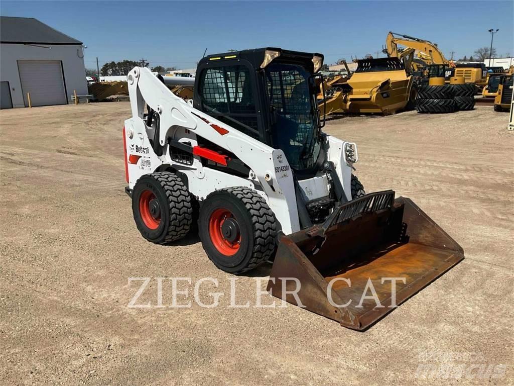 Bobcat A770 Carregadoras de direcção deslizante