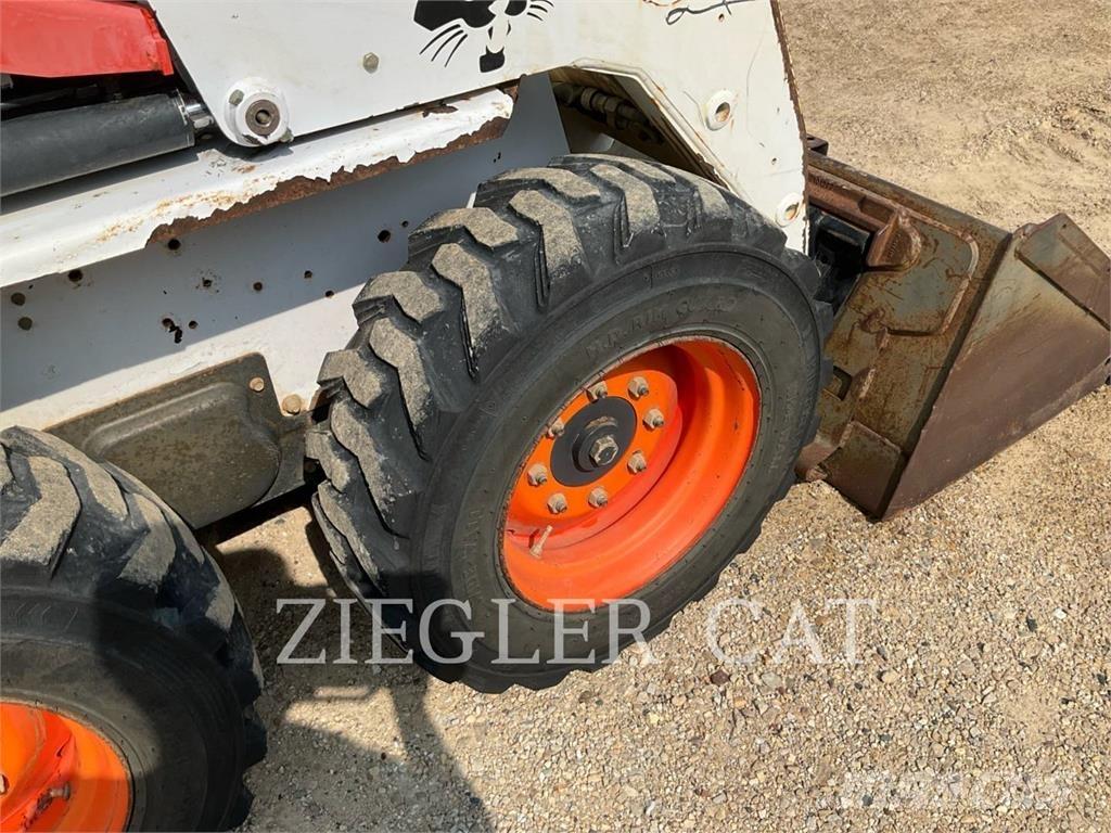 Bobcat S130 Carregadoras de direcção deslizante