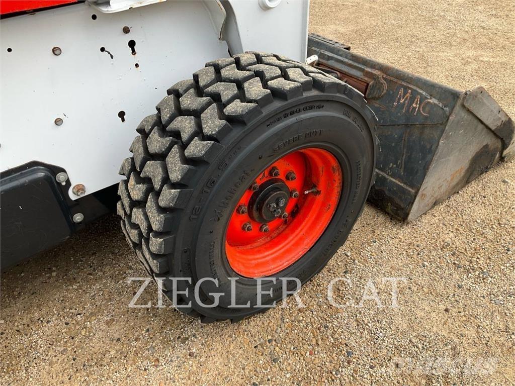 Bobcat S250 Carregadoras de direcção deslizante