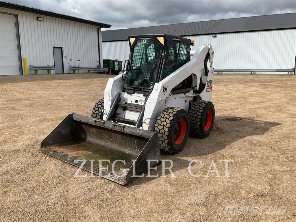 Bobcat S250 Carregadoras de direcção deslizante