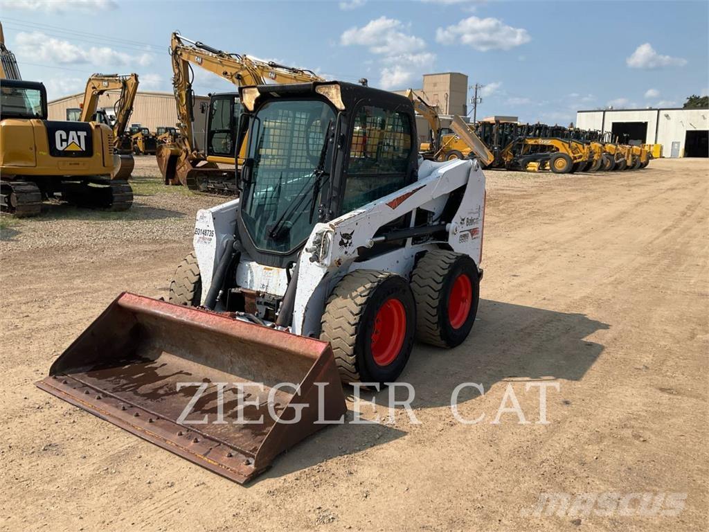 Bobcat S550_US Carregadoras de direcção deslizante