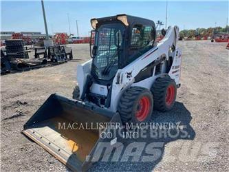 Bobcat S590 Carregadoras de direcção deslizante
