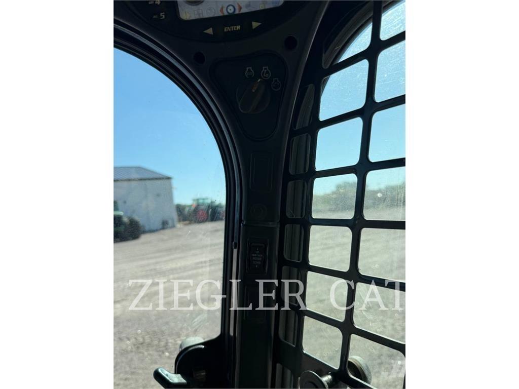 Bobcat S590 Carregadoras de direcção deslizante