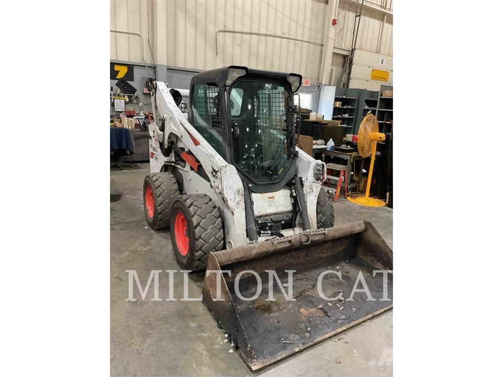 Bobcat S740 Carregadoras de direcção deslizante