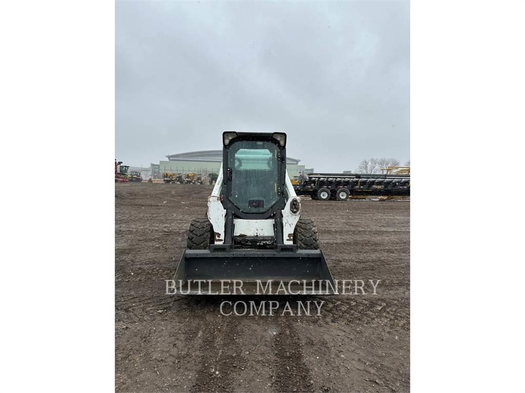 Bobcat S750 Carregadoras de direcção deslizante