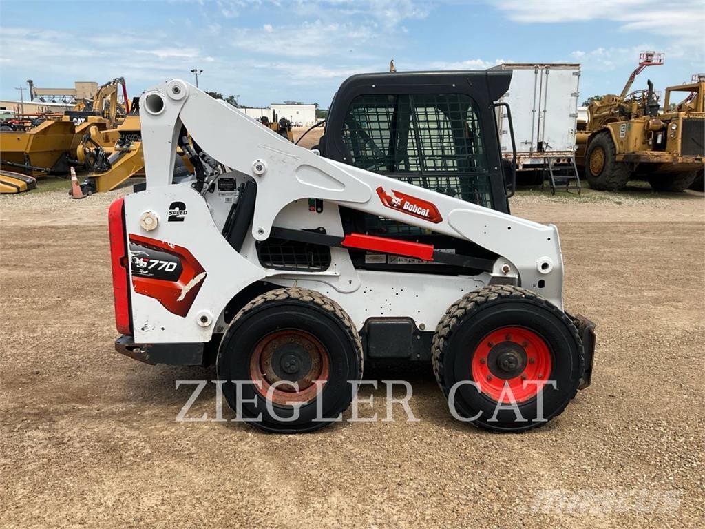 Bobcat S770 Carregadoras de direcção deslizante