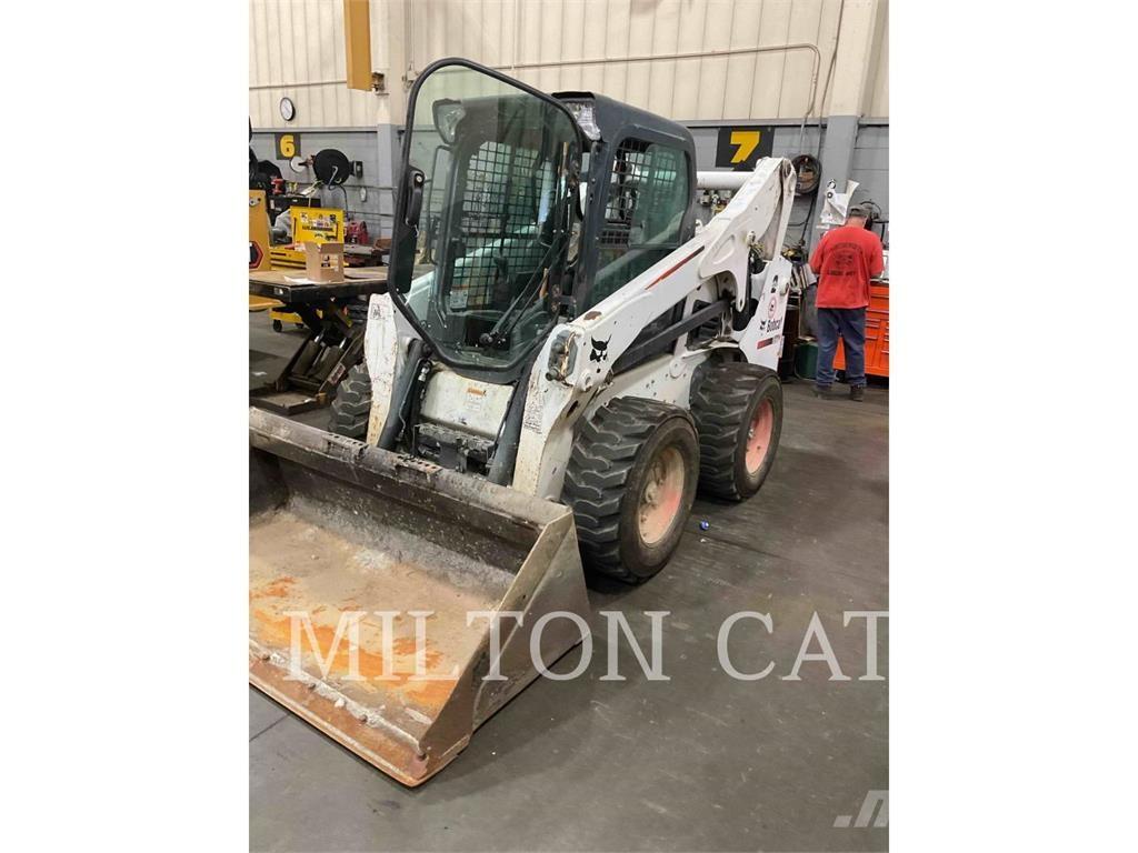 Bobcat S770 Carregadoras de direcção deslizante