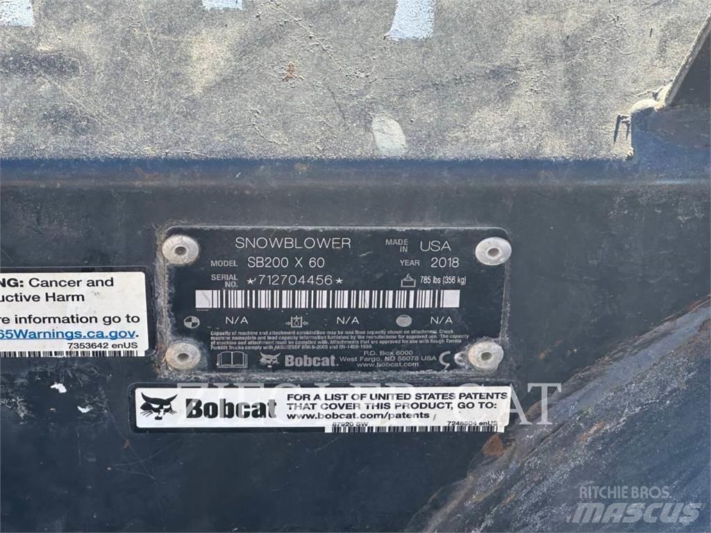 Bobcat SB200 Carregadoras de direcção deslizante