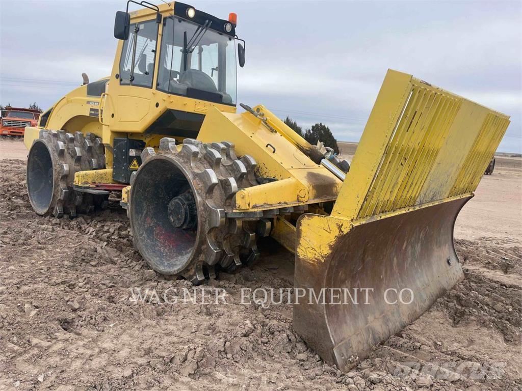 Bomag BC 462 EB Pás carregadoras de rodas