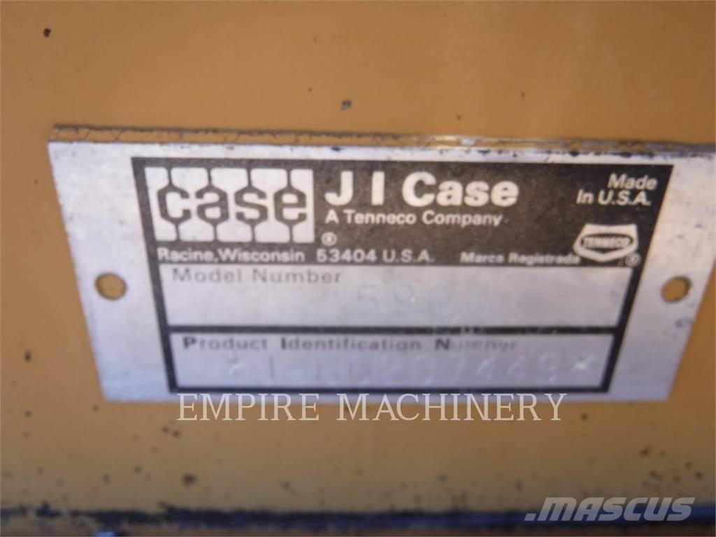 CASE 590 Retroescavadoras